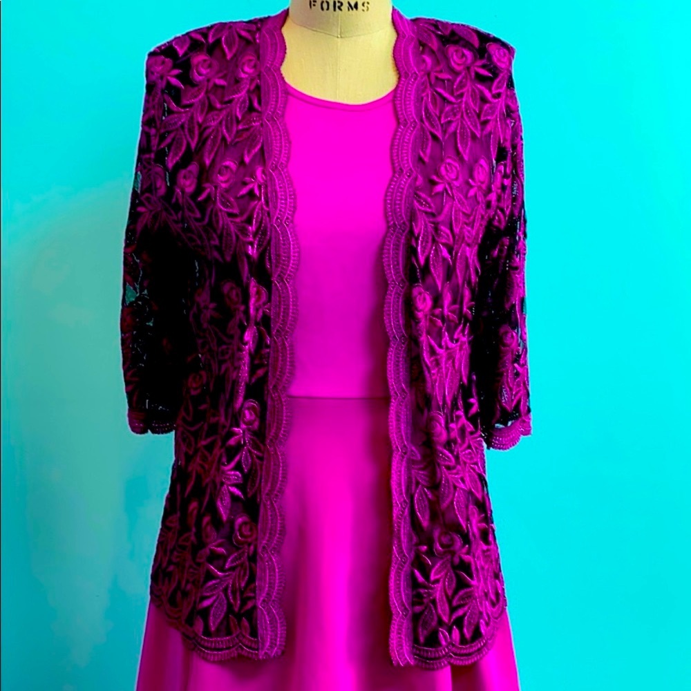 Chic fuschia & black lace sweater